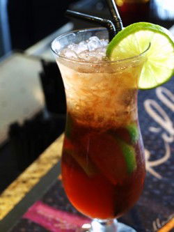 Glenelg Jetty Hotel - Dalby Accommodation 2