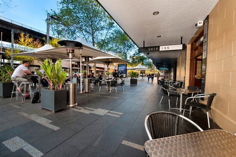 Ship Inn - Dalby Accommodation 0
