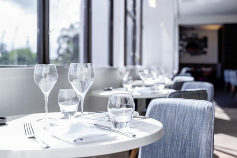 MRepublic Restaurant, Bar And Lounge - Dalby Accommodation 7