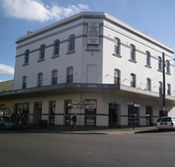 Royal Hotel - Dalby Accommodation