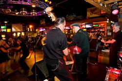 Mustang Bar - Dalby Accommodation 3