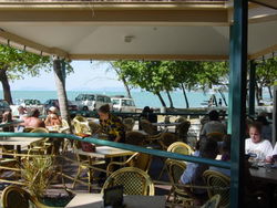 Apres Beach Bar & Grill - Palm Cove - Dalby Accommodation 2