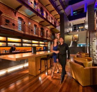 Bluestone Wine Lounge - Dalby Accommodation