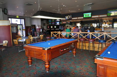 Westbrook Tavern - Dalby Accommodation 3