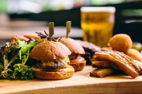 The Plough Inn Steakhouse Restaurant - Dalby Accommodation 1