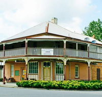 The Victoria Hotel Hinton - Dalby Accommodation