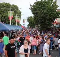 Cowra Christmas Street Festival - Dalby Accommodation