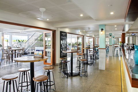 Hemingway's Brewery Port Douglas - Dalby Accommodation 4