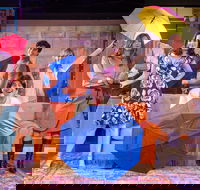 Friends The Musical Parody - Dalby Accommodation