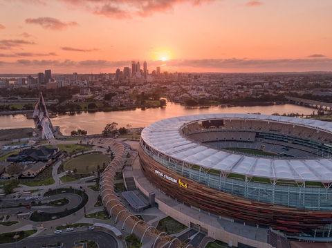 Geelong Cats V Collingwood - AFL Round 7 - Dalby Accommodation 0