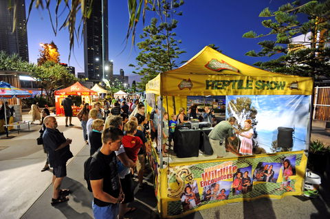 Surfers Paradise Beachfront Markets - Dalby Accommodation 0