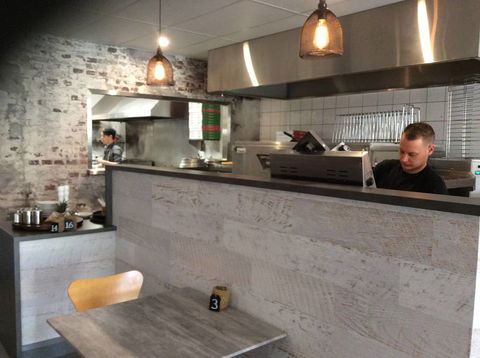 Reef To Reef - Dalby Accommodation 1