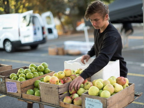 Carlton Farmers' Market - Dalby Accommodation 0