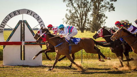 Mungery Picnic Races - Dalby Accommodation 0