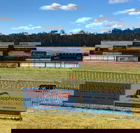 Tathra Cup Hawaiian Themed Fashions on the Field - Dalby Accommodation