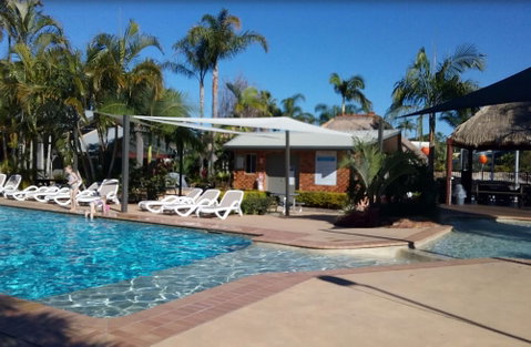 Blue Dolphin Holiday Resort - Dalby Accommodation 3
