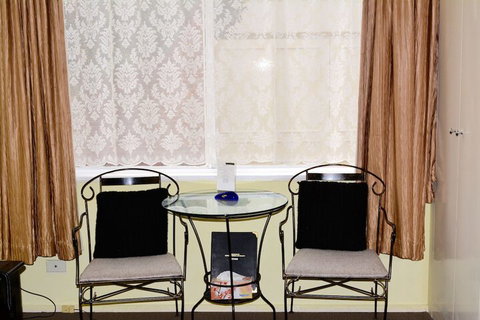 Knightsbridge Apartments - Dalby Accommodation 6