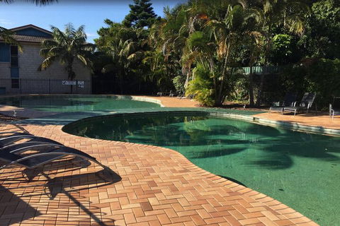 Aqualuna Beach Resort - Dalby Accommodation 3