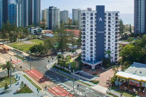 Alexander Holiday Apartments - Dalby Accommodation 3