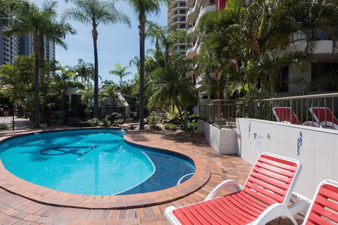 Alexander Holiday Apartments - Dalby Accommodation 6