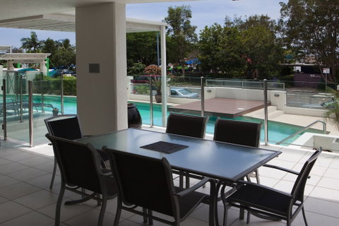 Waters Edge Apartments Cairns - Dalby Accommodation 5
