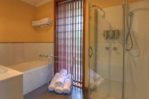 Driftwood Cottages - Dalby Accommodation 5