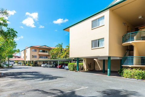 Tradewinds McLeod Holiday Apartments - Dalby Accommodation 3