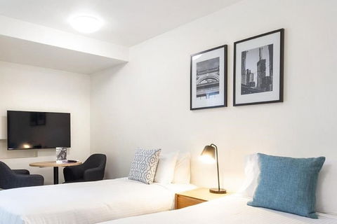 City Edge North Melbourne - Dalby Accommodation 5