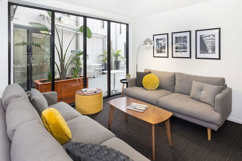 City Edge North Melbourne - Dalby Accommodation 4