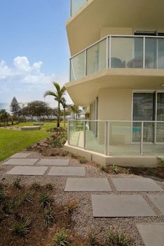 Hi Surf Beachfront Resort Apartments - Dalby Accommodation 0
