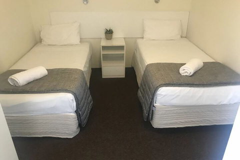 Blue Pelican Motel - Dalby Accommodation 6
