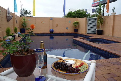 Blue Pelican Motel - Dalby Accommodation 2