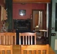 McIntosh Cottages - Dalby Accommodation