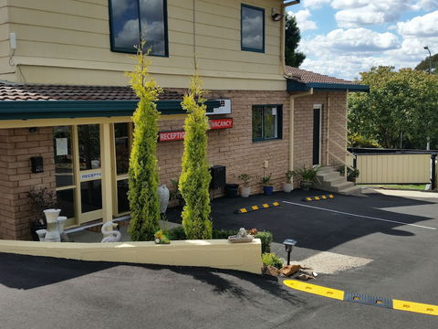 Hideaway Motor Inn Armidale - Dalby Accommodation 1