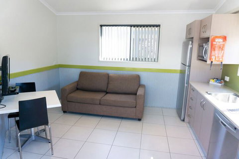 Shoal Bay Holiday Park - Dalby Accommodation 6