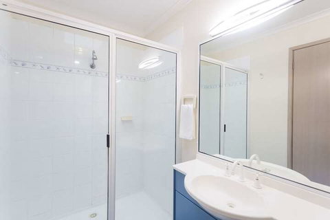 Shoal Bay Holiday Park - Dalby Accommodation 2