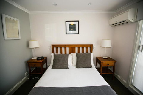 Comfort Inn Port Fairy - Dalby Accommodation 1