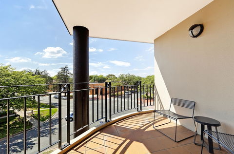 Astra Apartments - The Griffin - Dalby Accommodation 6