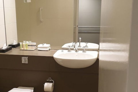 Beaumont Kew - Dalby Accommodation 3