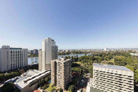 Oaks Brisbane On Margaret Suites - Dalby Accommodation 1