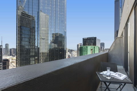 Oaks Melbourne On Collins Hotel - Dalby Accommodation 2