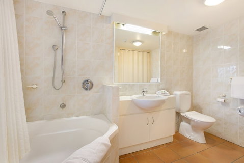 Tropic Towers Apartments - Dalby Accommodation 6