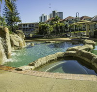 Paradise Island Resort - Dalby Accommodation