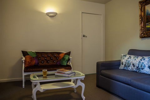 Albert Heights Serviced Apartments - Dalby Accommodation 3