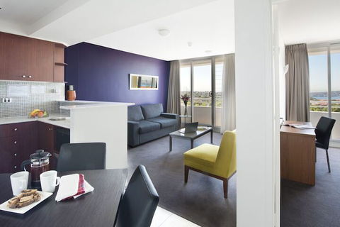 Park Regis Concierge Apartments - Dalby Accommodation 7