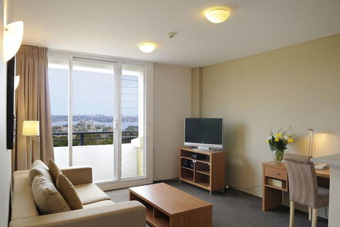 Park Regis Concierge Apartments - Dalby Accommodation 4