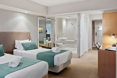 Deep Blue Hotel & Hot Springs - Dalby Accommodation 4