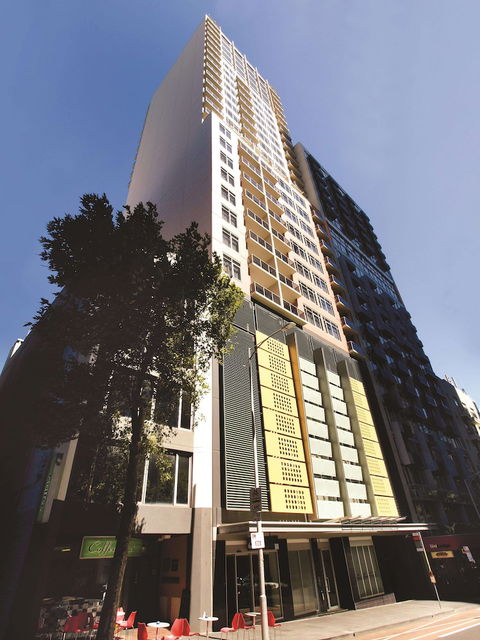 Oaks Melbourne On Lonsdale Suites - Dalby Accommodation 1