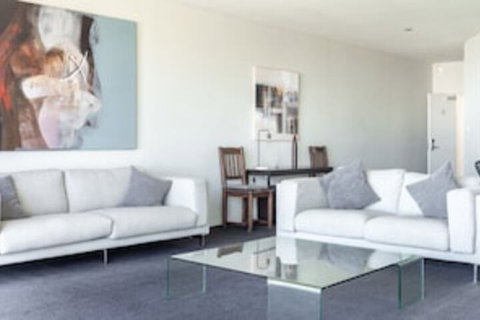 Mullaloo Beach Hotel & Apartments - Dalby Accommodation 0