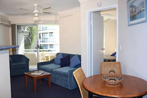 Budds Beach Apartments - Dalby Accommodation 5